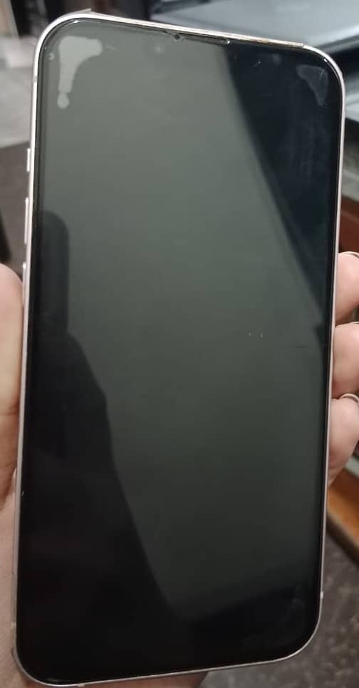 Apple iPhone 13 1