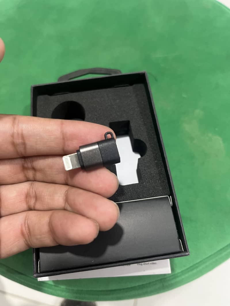 Wireless Microphone 8