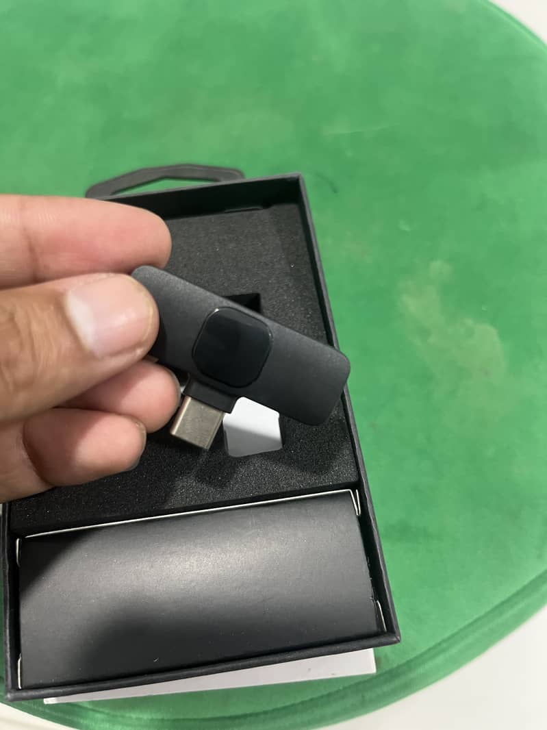 Wireless Microphone 10