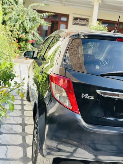 Toyota Vitz 2011