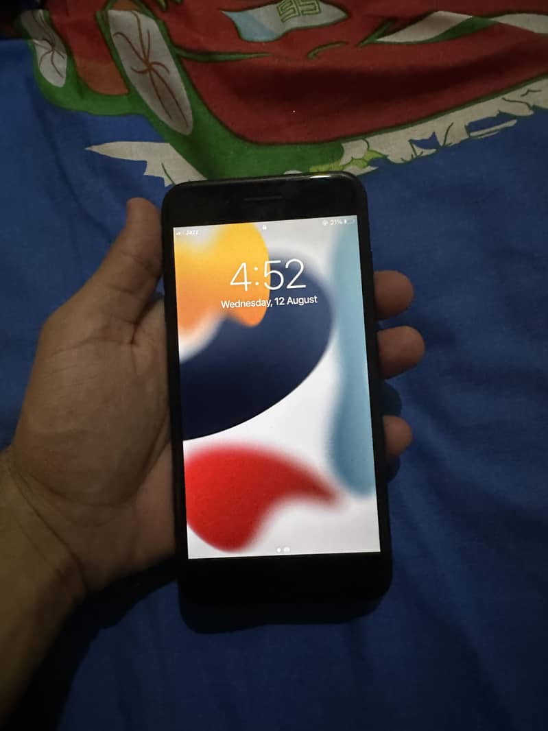 Apple iPhone 7 Plus 0