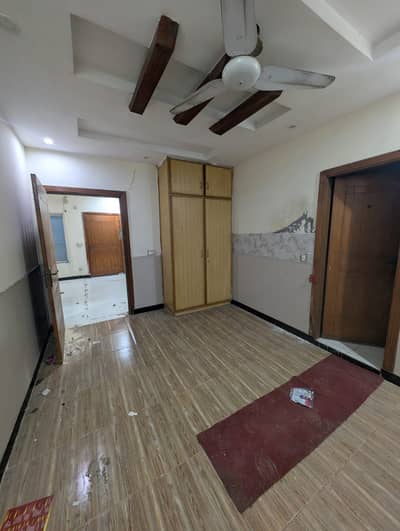 1bed nonfurnish apartment available monthly rent in ISLAMABAD E11 2 medical society