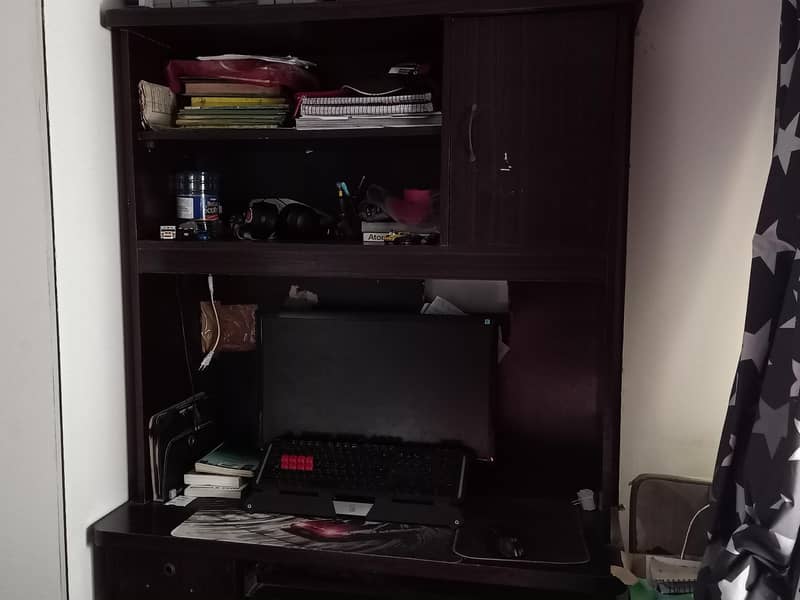 Computer table 1