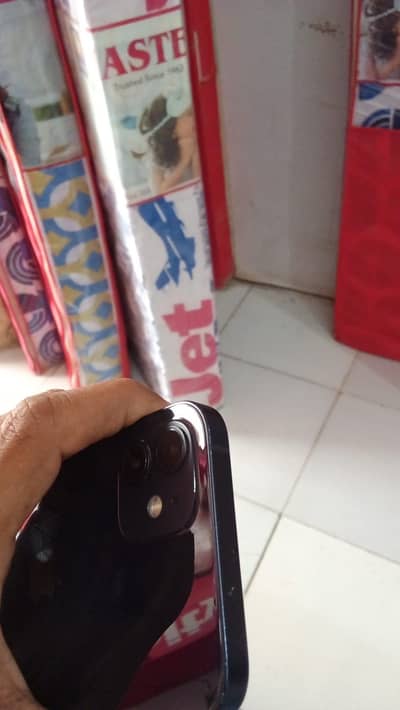 Apple iPhone 12