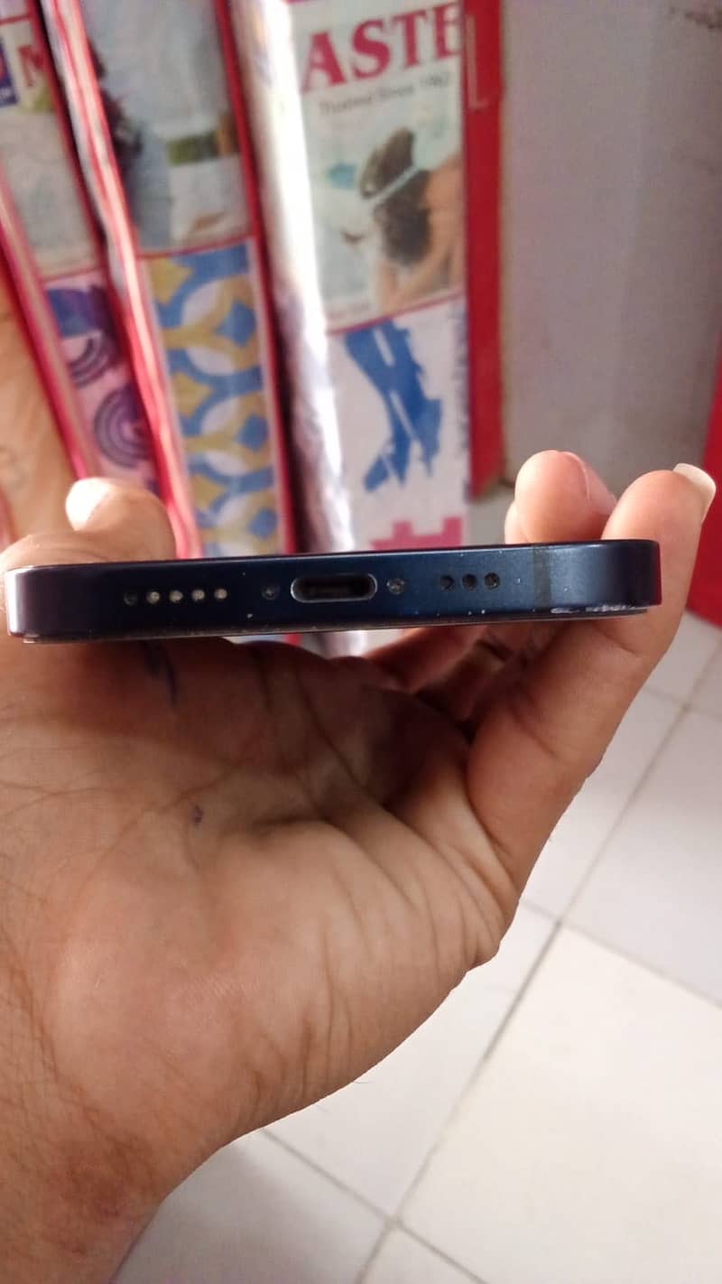Apple iPhone 12 2