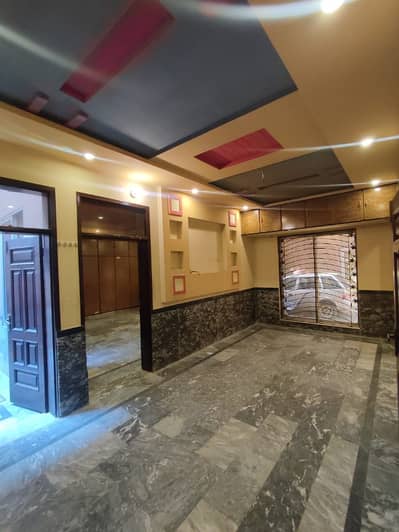 A House Of 5 Marla In Allama Iqbal Town - Nizam Block 6 beds 7 bath New