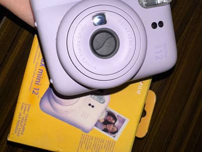 Instax polaroid mini 12