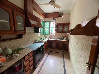 G-10/3 size 30x70 Ground floor 3bed 3bath dring tvlounge kitchen