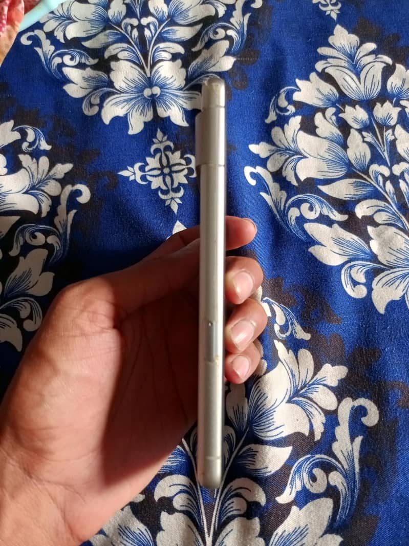 Google Pixel 7 4