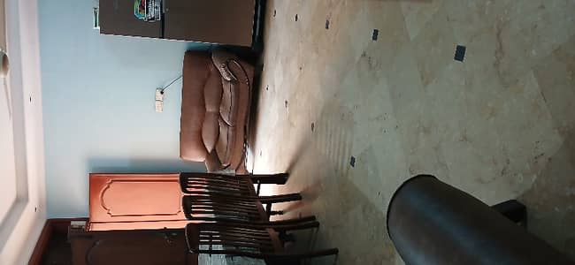 Fair-Priced 10 Marla Upper Portion Available In Allama Iqbal Town - Kamran Block