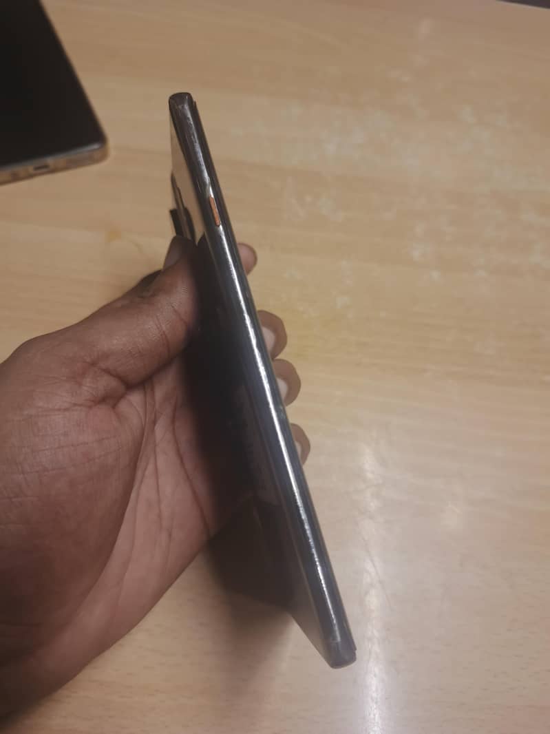 Tecno CAMON 40 Pro 0
