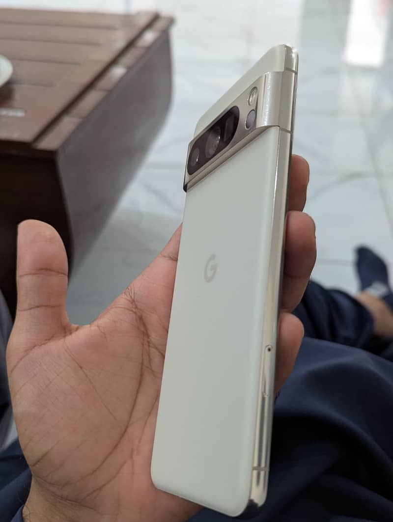 Google Pixel 8 Pro 3