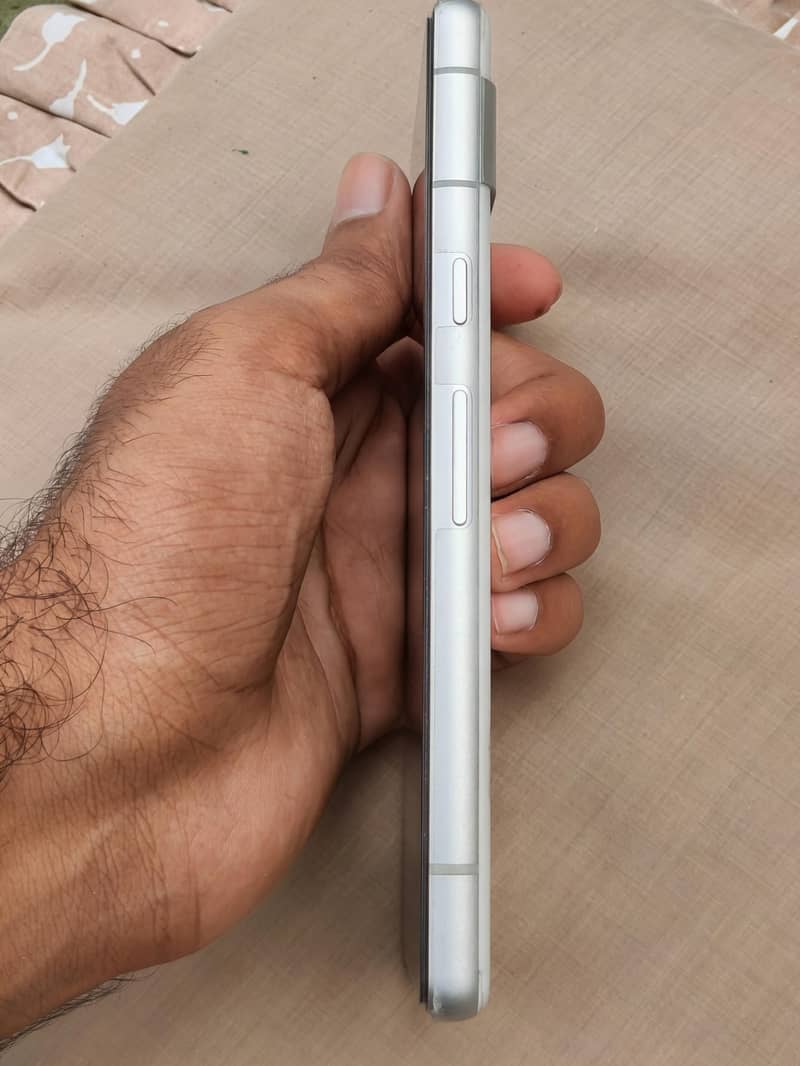 Google Pixel 7a 2