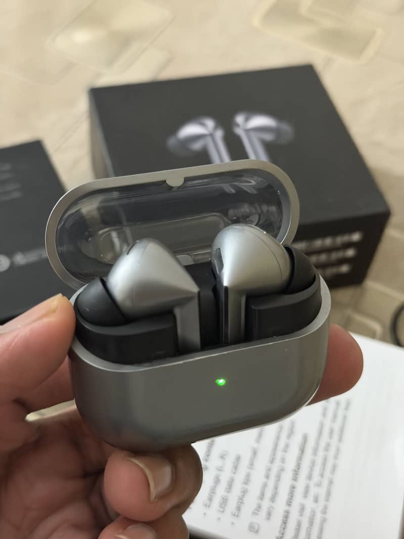 Buds 3 Pro 0