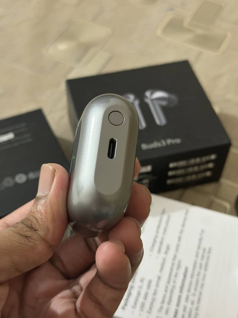 Buds 3 Pro 6