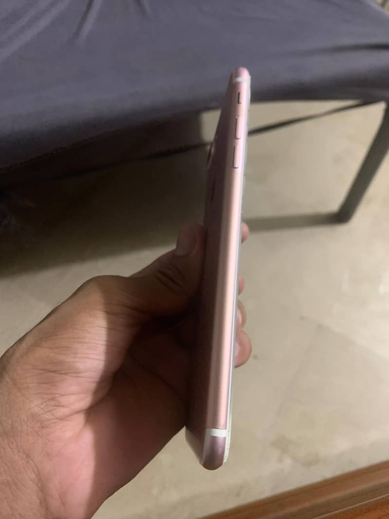 Apple iPhone 7 Plus 1