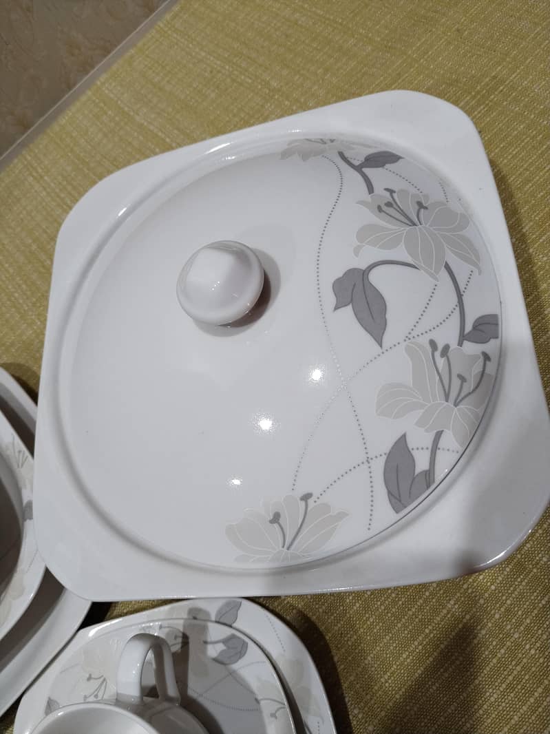 dinner set 1