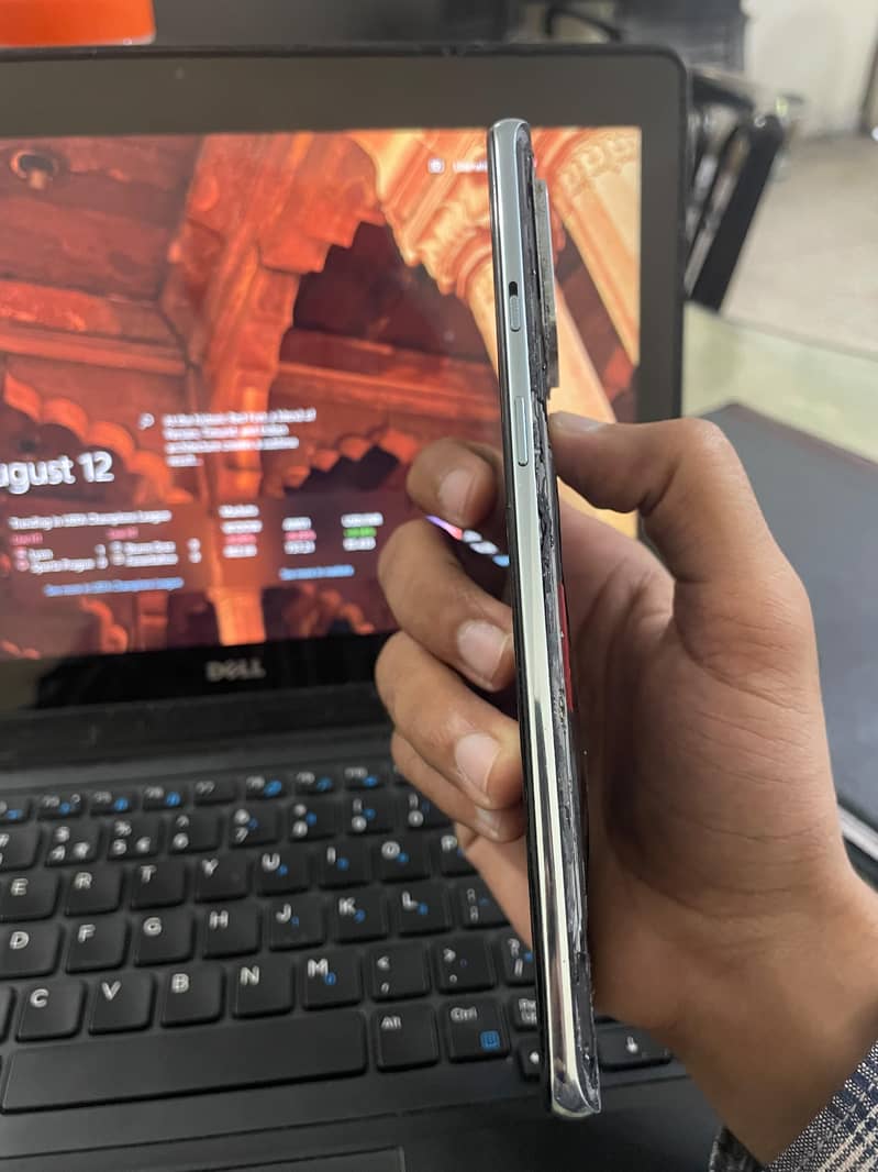 One Plus 8T 4