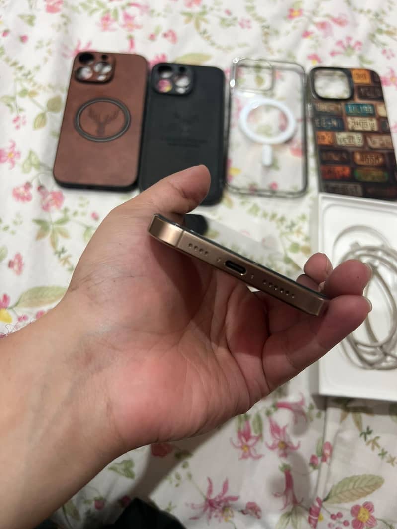 Apple iPhone 16 Pro Max 5