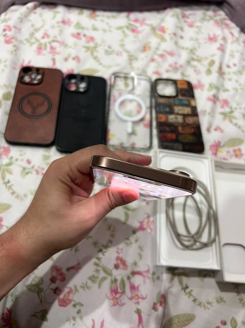 Apple iPhone 16 Pro Max 7