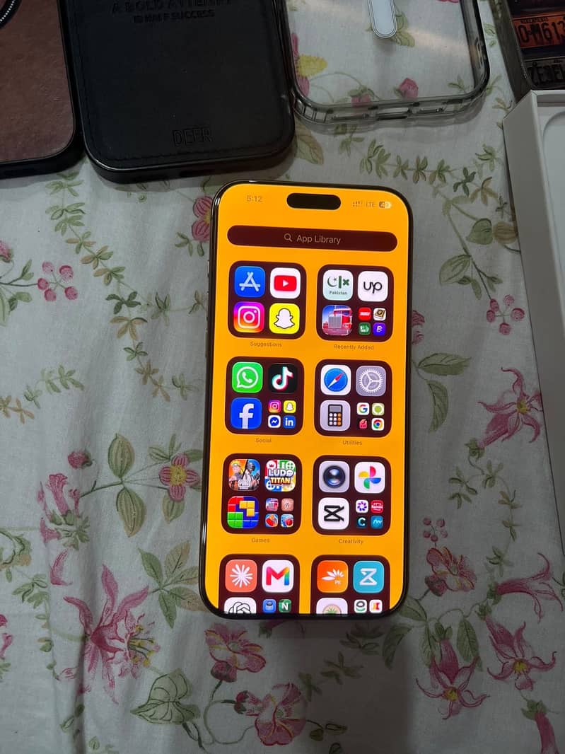 Apple iPhone 16 Pro Max 11