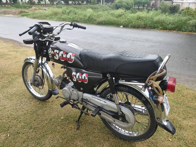 Honda CD 70 2019 4