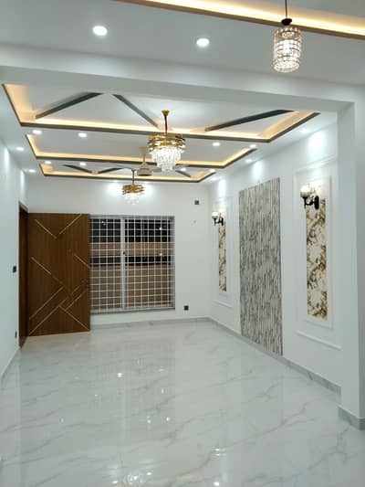 8 MARLA BRAND NEW HOUSE FOR SALE IN JINNAH GARDEN