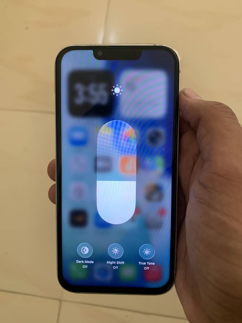 Apple iPhone 13 7