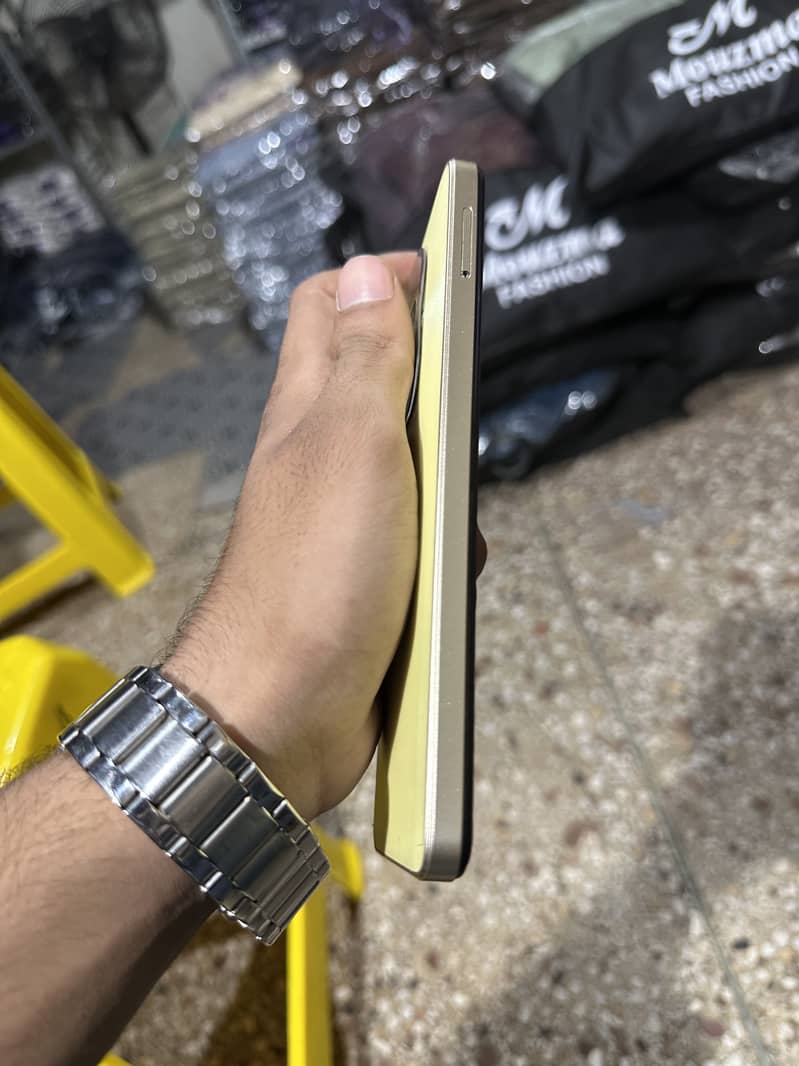 Tecno Spark 20C 2