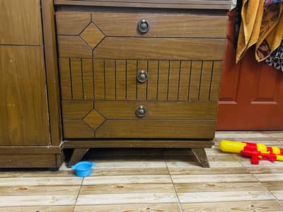 Dressing table