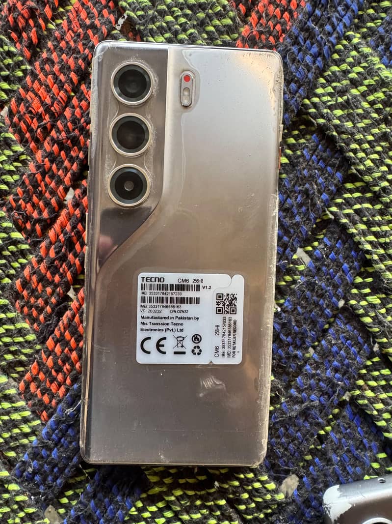 Tecno CAMON 40 Pro 1