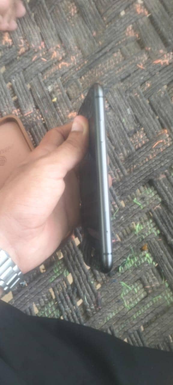 Apple iPhone 11 2