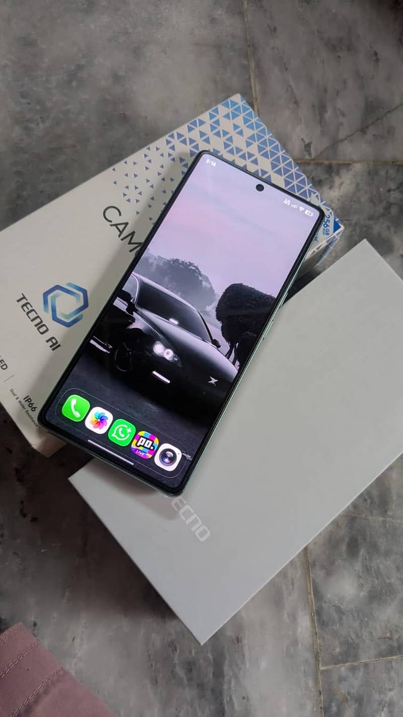 Tecno CAMON 40 7