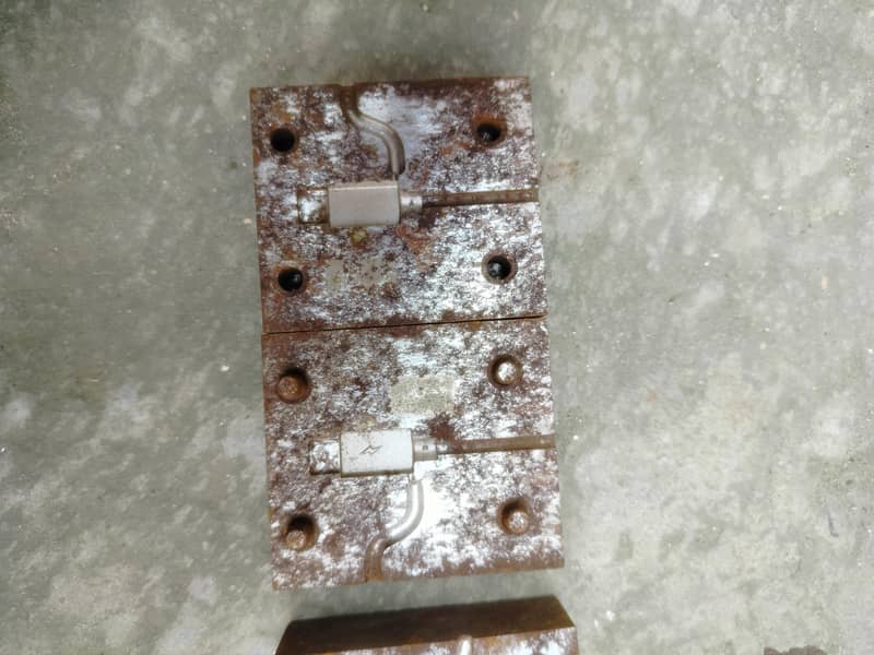 data cable molding machine 3
