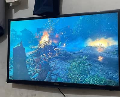 ps 4 slim with complete box with 2 month account