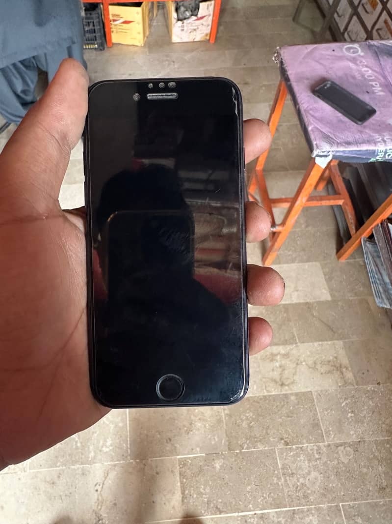 Apple iPhone SE 6