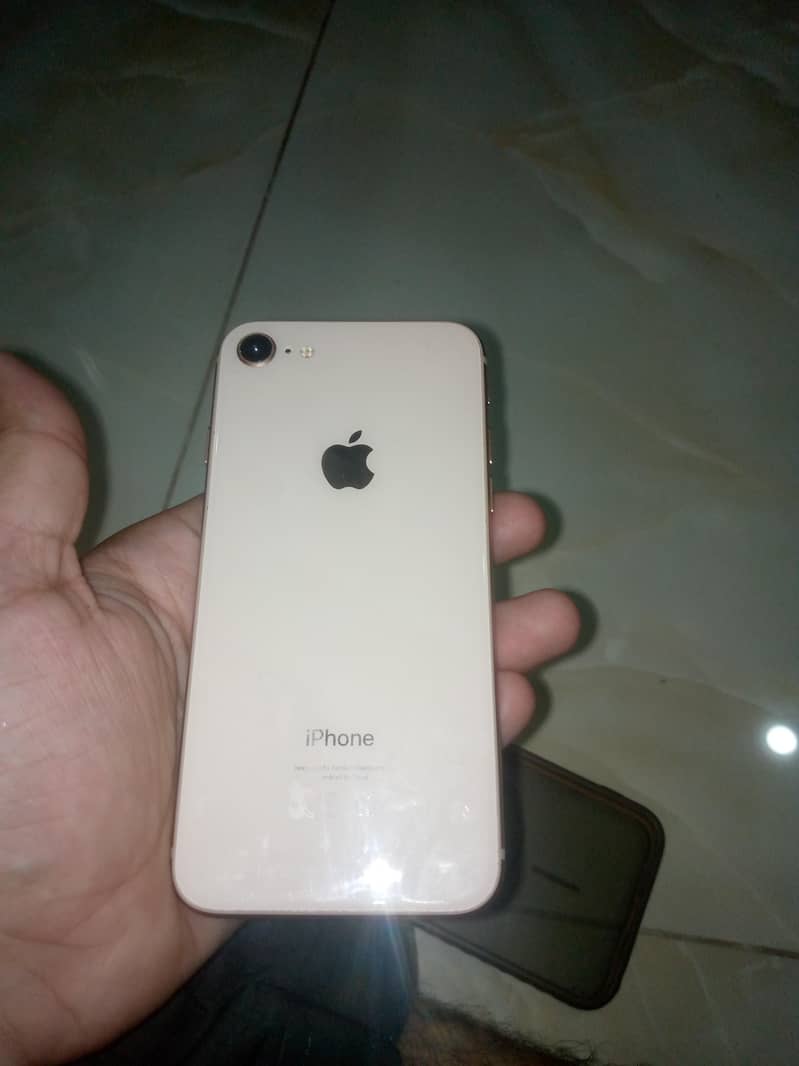 Apple iPhone 8 0