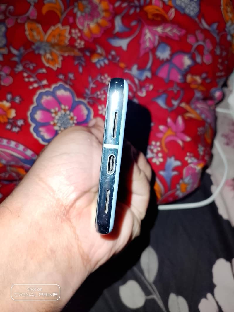 Google pixel 8 pro 6