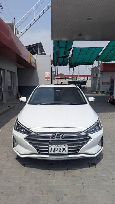 Hyundai Elantra 2022