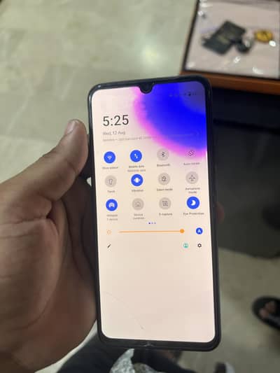 Vivo v21 e