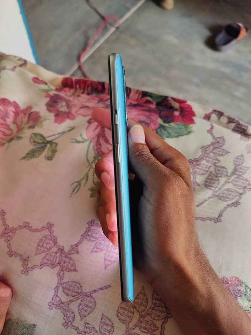 One Plus 9R 2