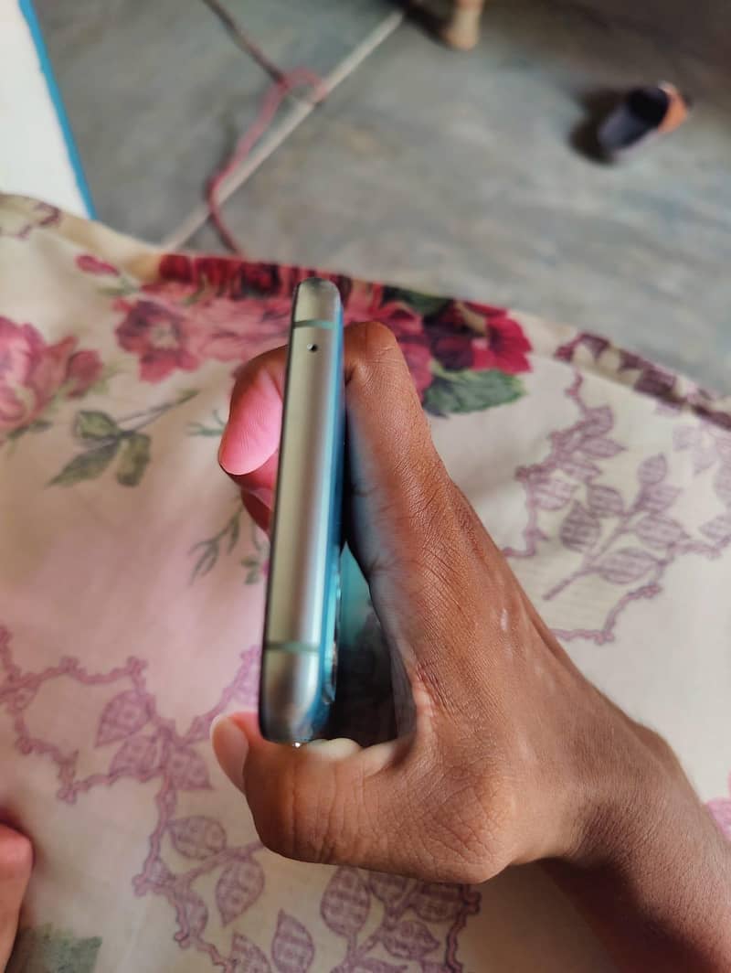 One Plus 9R 3
