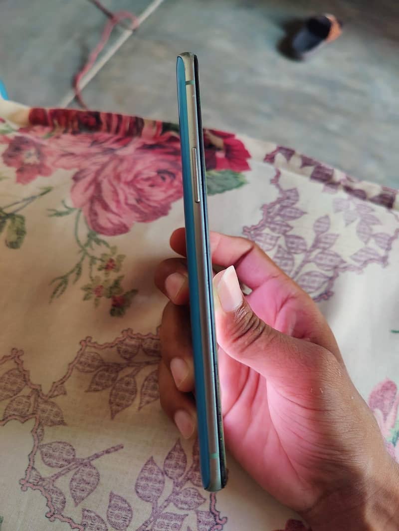 One Plus 9R 5