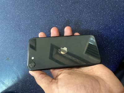 Apple iPhone SE