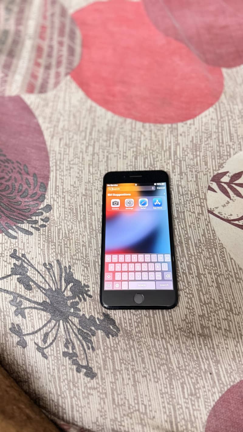 Apple iPhone 7 Plus 0