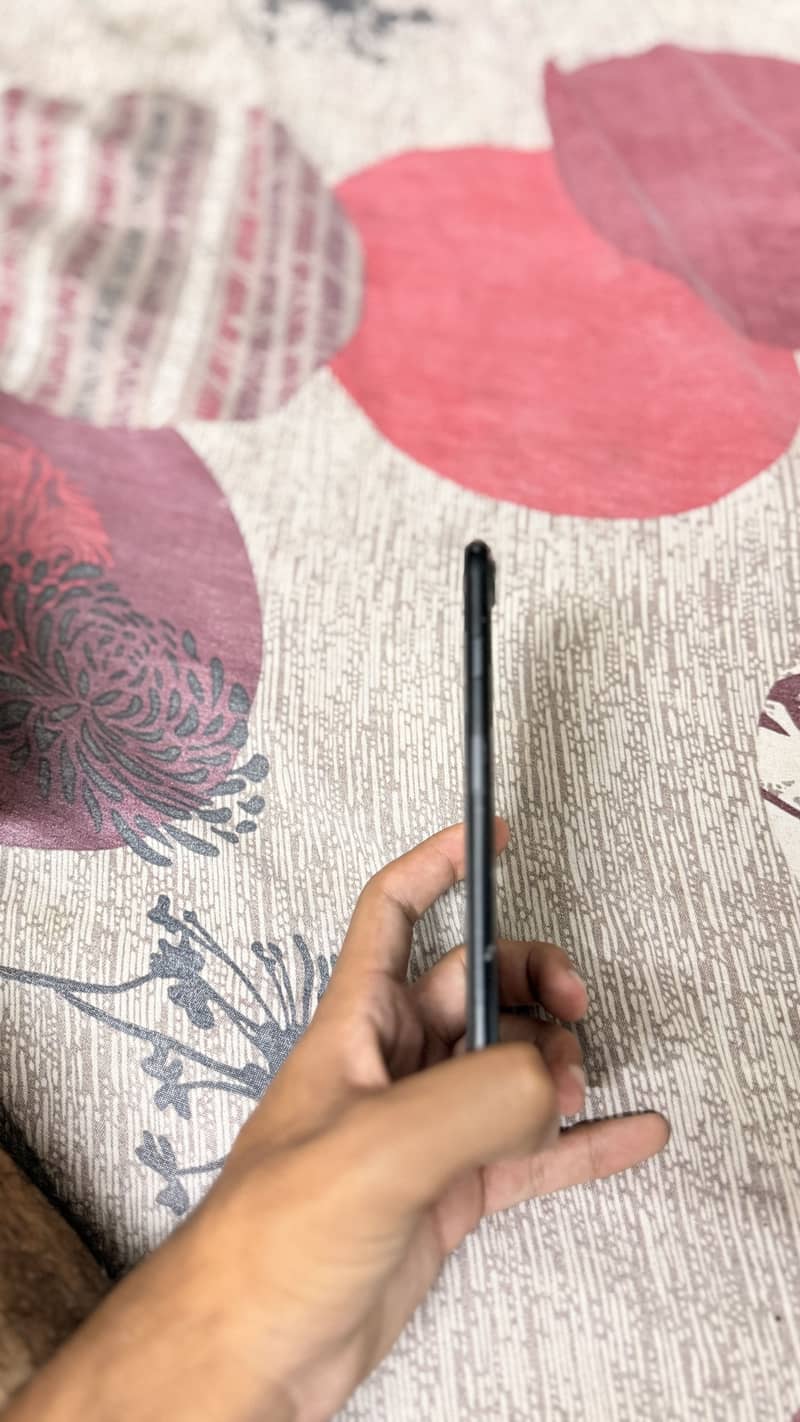 Apple iPhone 7 Plus 2