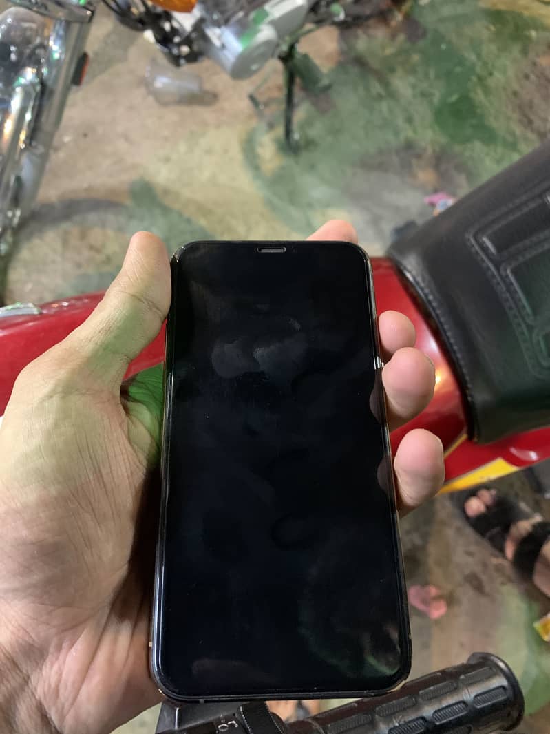 Apple iPhone 11 Pro 3