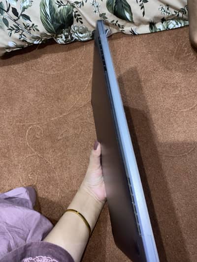 2017 Macbook pro urgent sale