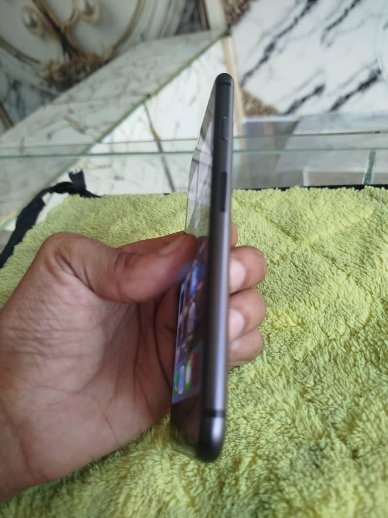 Apple iPhone 8 2
