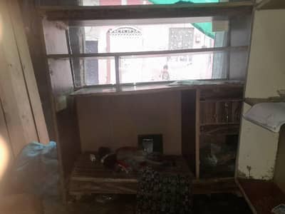 1 conter 4 rack jaldi sale karna ha msnab paisa ma sale kar da ja